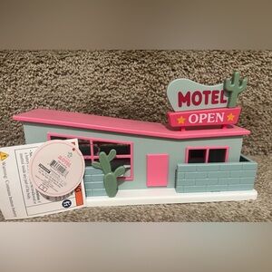 Palm Springs Target Bullseye Collection/ Motel and Convertible